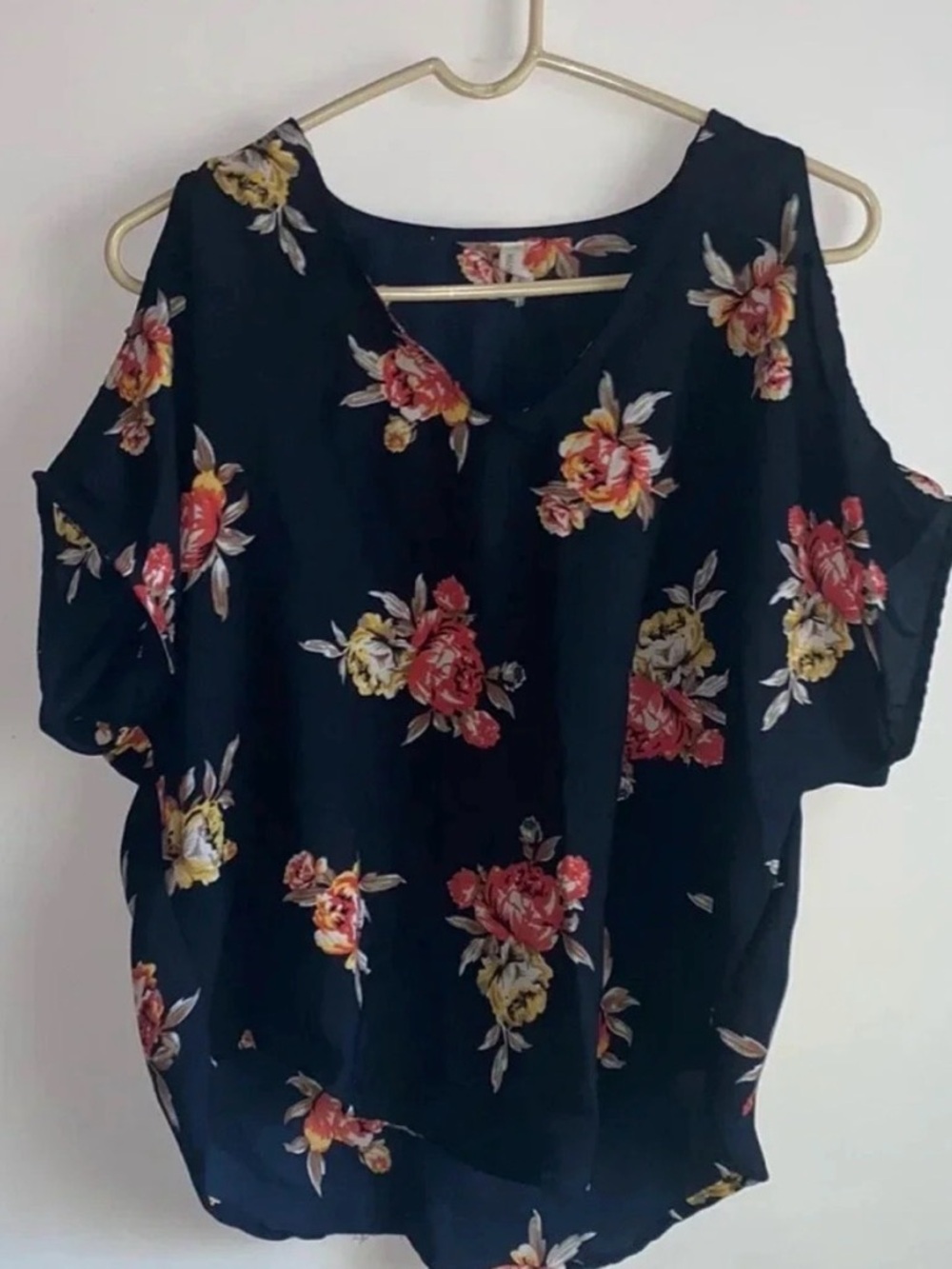 Live 4 Truth Navy with Multi-Color Floral Print Cold Shoulder Blouse Size Small